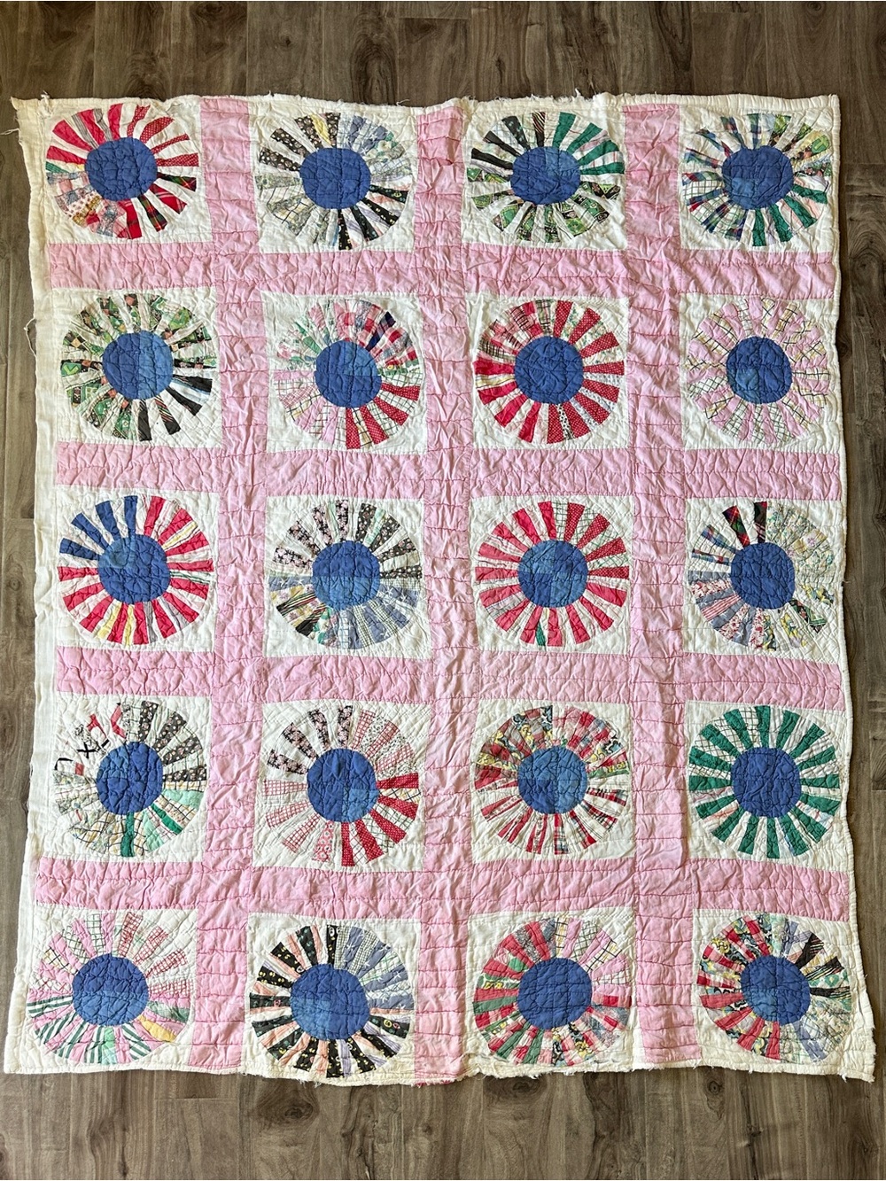 Vintage 1930s Dresden Plate Quilt Depression Era Feedsack Patchwork